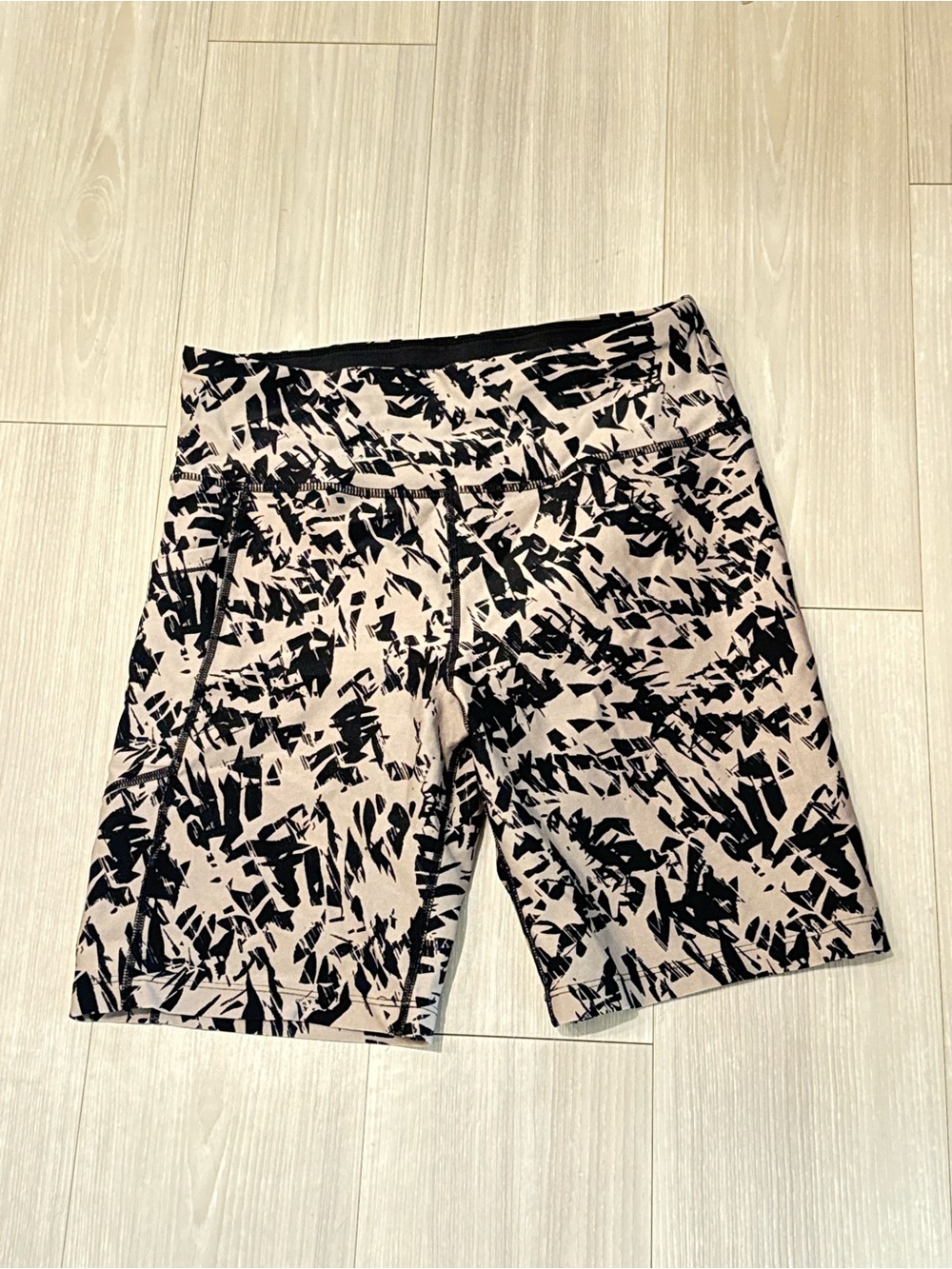 Beige & Black Abstract Print Athletic Shorts